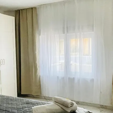 Διαμέρισμα Stonehouse-pag By Interhome