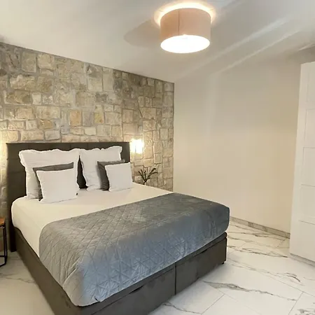 Stonehouse-pag By Interhome