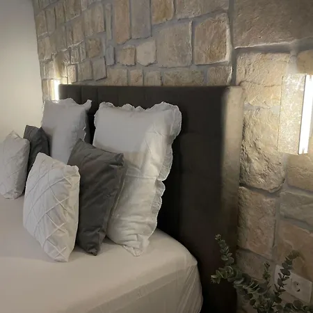 Stonehouse-pag By Interhome * Povljana
