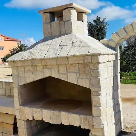 Διαμέρισμα Stonehouse-pag By Interhome